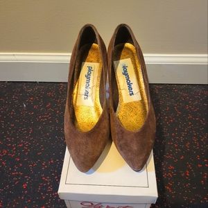 Vintage Brown leather heels